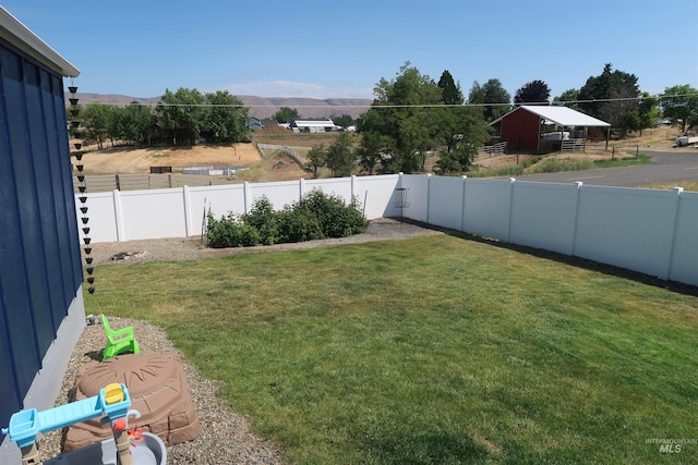 2405 23rd St, Clarkston, WA 99403 - view of yard with a mountain view