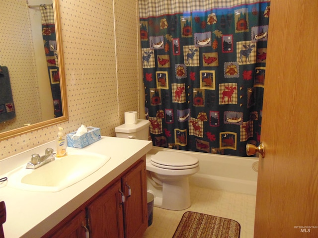 full bath featuring toilet, wallpapered walls, vanity, and shower / bath combo with shower curtain