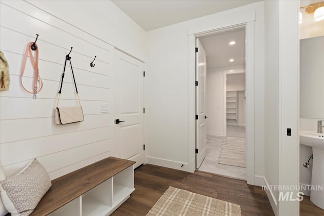 4265 W Thornapple Dr, Meridian, ID 83646 - mudroom featuring dark wood-style flooring, baseboards, and recessed lighting