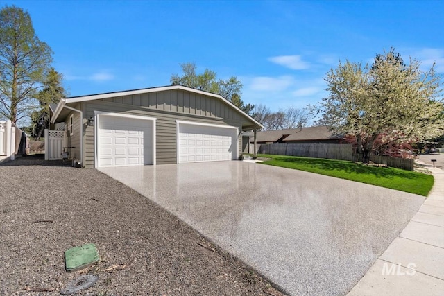 659 N Palmetto Dr, Eagle, ID 83616 - exterior space with fence and driveway