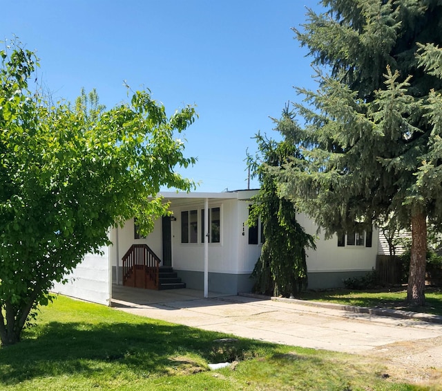 116 E 2nd St, Middleton, ID 83644 - back of property featuring a yard