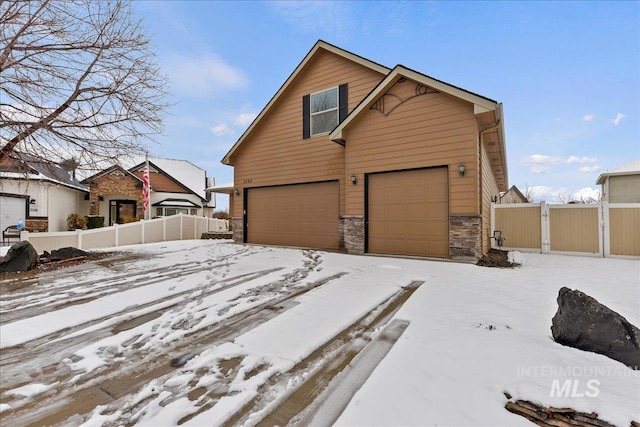 view of front of house featuring a garage