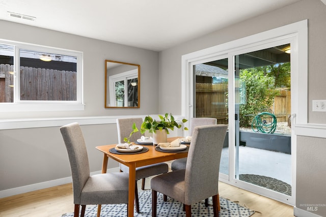 473 E Ranch Dr, Eagle, ID 83616 - dining area featuring light wood-style floors