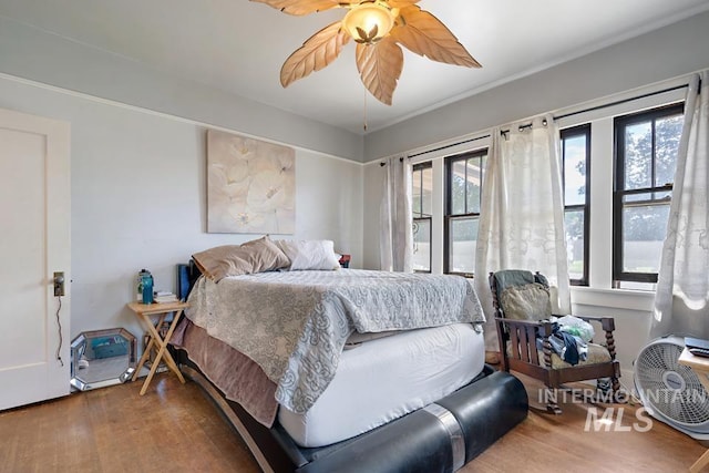 937 SW 1st St, Ontario, OR 97914 - bedroom with wood finished floors and a ceiling fan