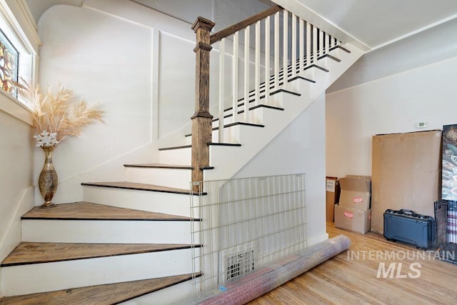 937 SW 1st St, Ontario, OR 97914 - stairs featuring wood finished floors