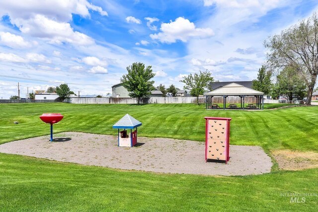 1295 NE Blossom, Mountain Home, ID 83647 - surrounding community with a gazebo