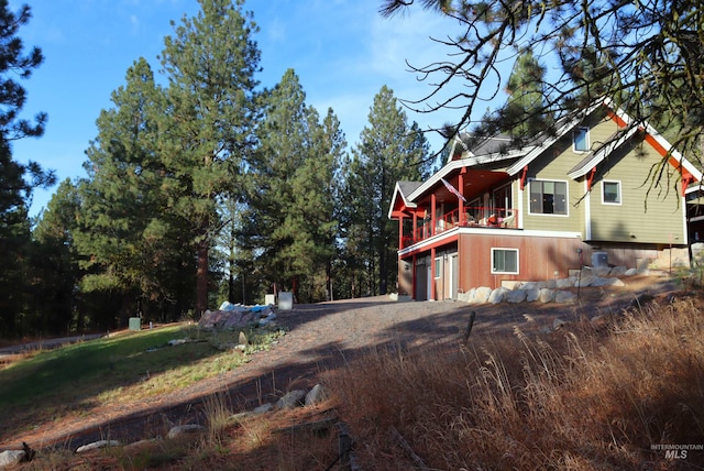 view of home's exterior