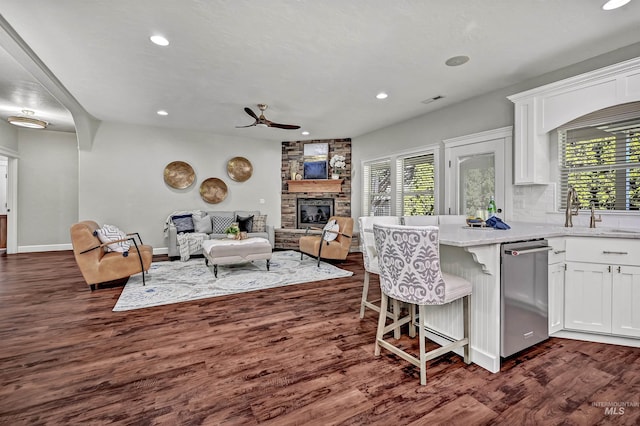 5278 N Cougar Flat Pl, Meridian, ID 83646 - kitchen featuring recessed lighting, ceiling fan, a sink, and dishwasher
