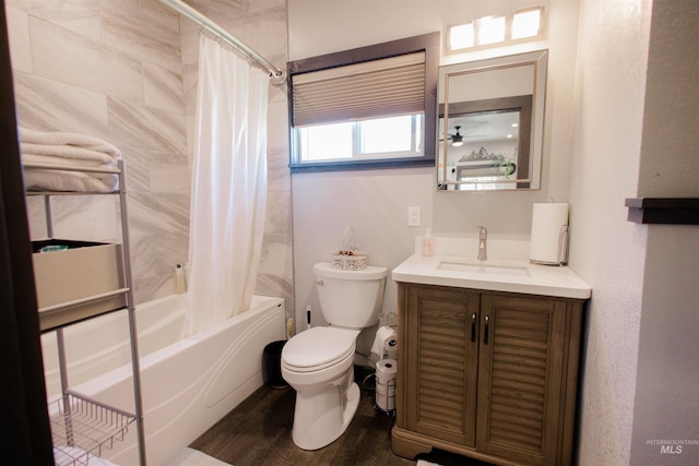 599 S Ada St, Glenns Ferry, ID 83623 - bathroom with toilet, shower / tub combo with curtain, vanity, and wood finished floors