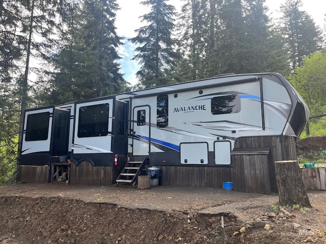 997 Norton Knob Ln, Orofino, ID 83544