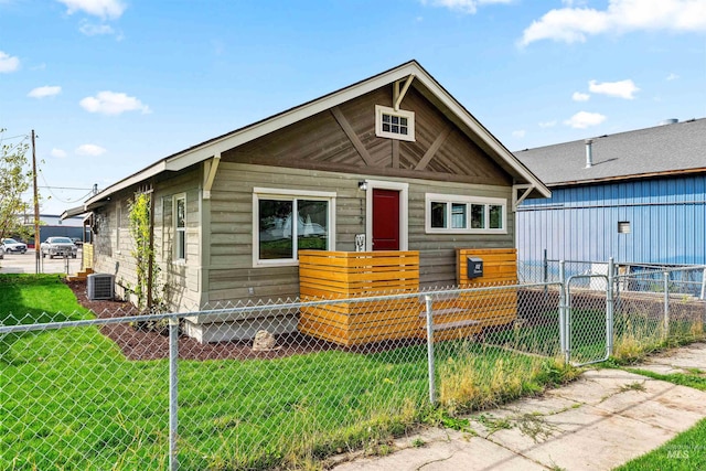 view of front of home with a front yard