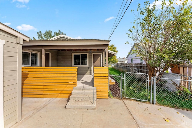 view of front of property with covered porch