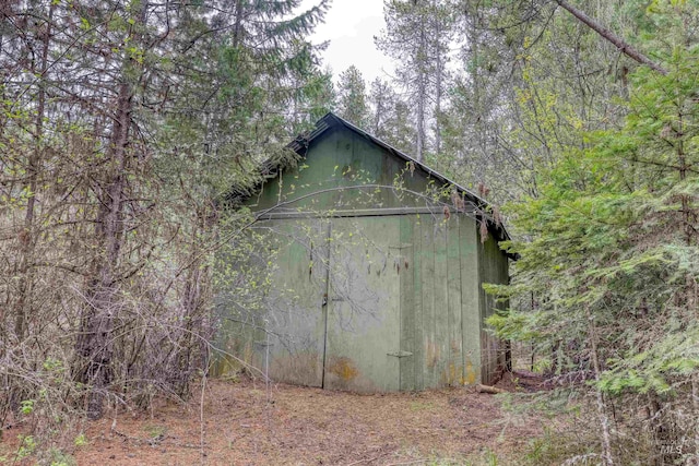 view of outdoor structure