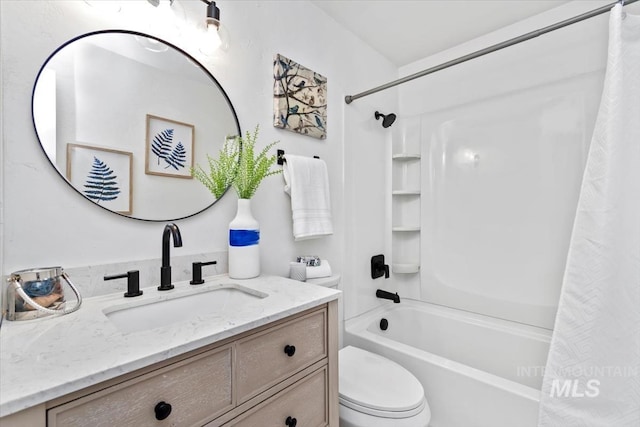 916 N 32nd St, Boise, ID 83702 - full bathroom featuring shower / tub combo, vanity, and toilet