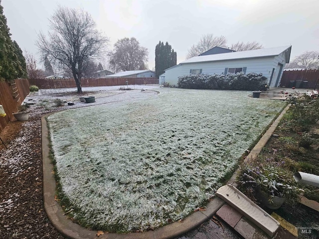 view of yard featuring a fenced backyard