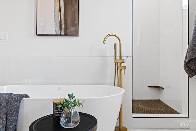 bathroom featuring a tub