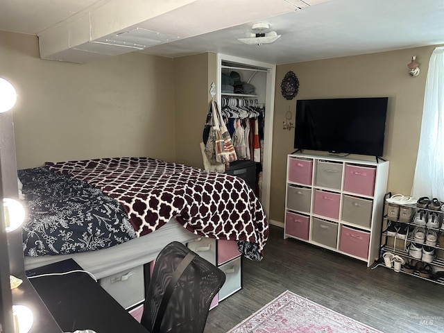 821 3rd St, Lewiston, ID 83501 - bedroom with wood finished floors and a closet