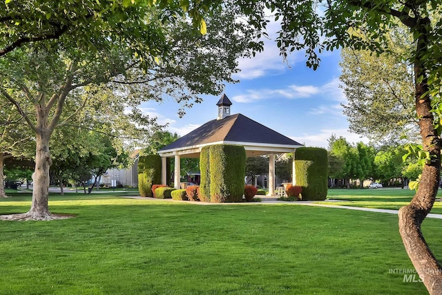 3742 N Heritage View Ave, Meridian, ID 83646 - view of green lawn featuring a gazebo