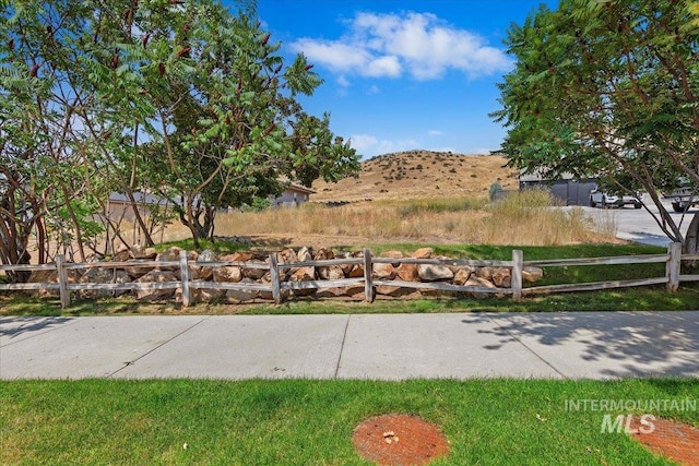 Listing photo 2 for 5808 E Millet Dr, Boise ID 83716