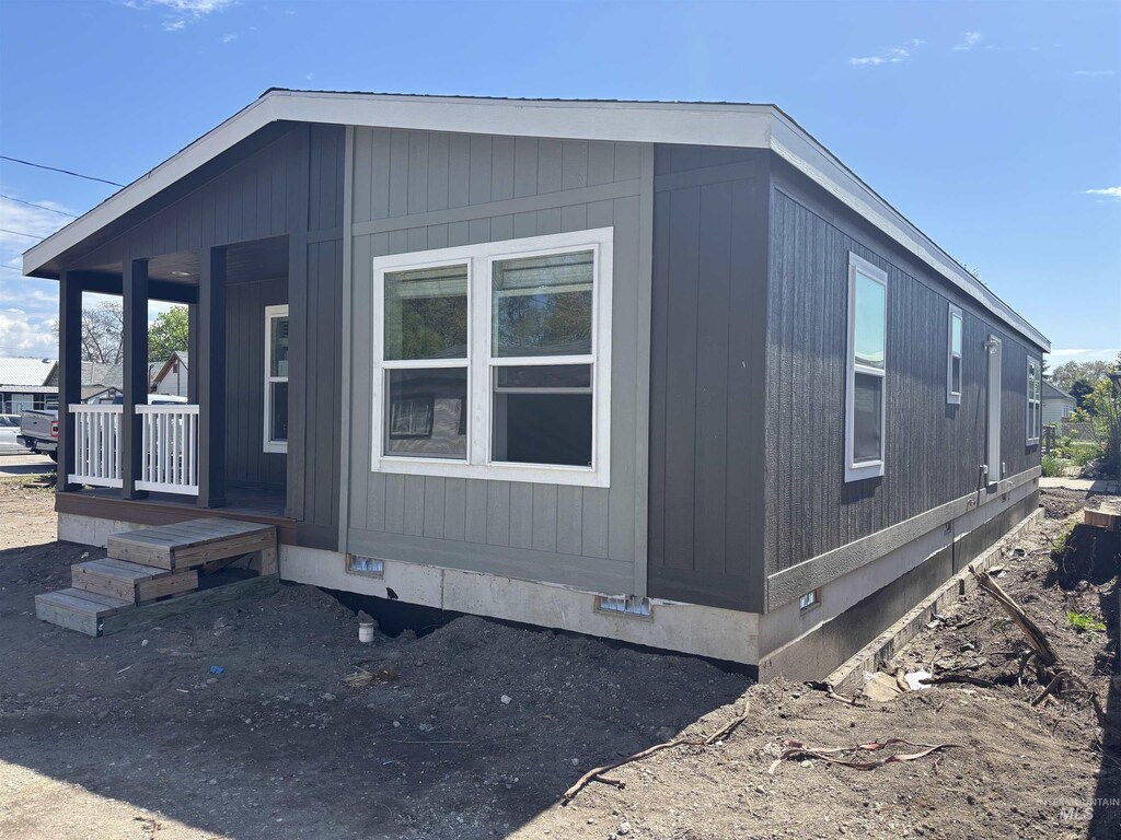 1315 2nd St N, Nampa, ID 83687 - view of side of property