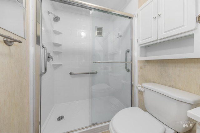 1245 SW 3rd Ave, Ontario, OR 97914 - bathroom featuring toilet and a stall shower