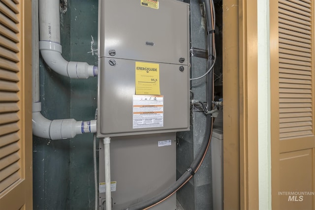 1245 SW 3rd Ave, Ontario, OR 97914 - utilities with heating unit
