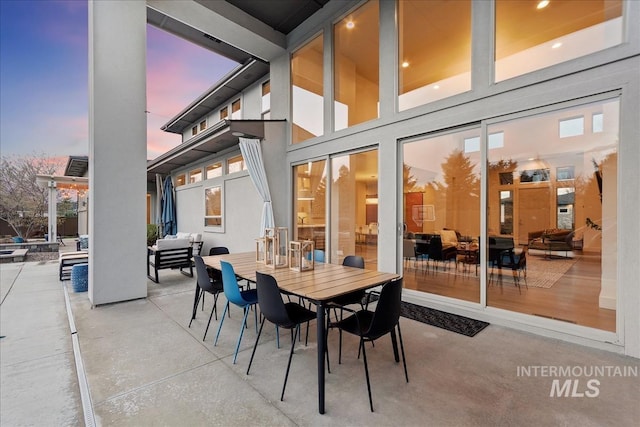 1891 E Golden Oak Ct, Meridian, ID 83646 - view of patio featuring outdoor dining space