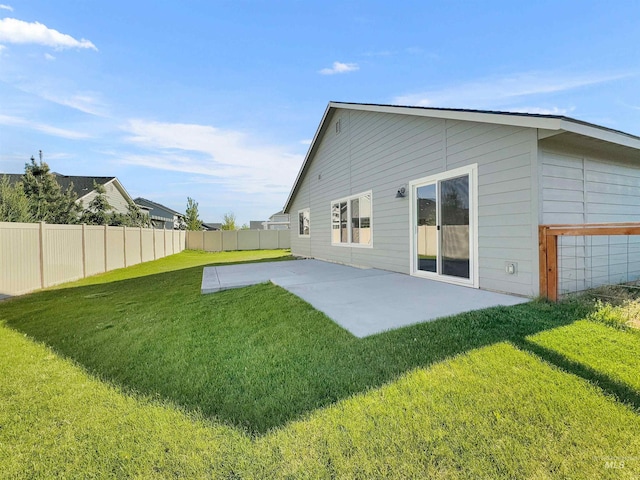 5394 N Elmstone Ave, Meridian, ID 83646 - rear view of property featuring a patio