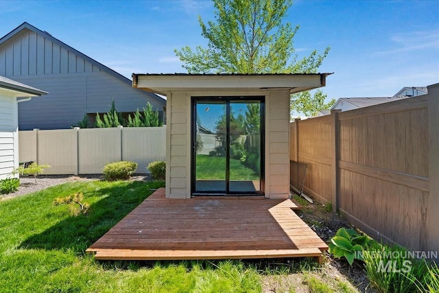 view of outdoor structure