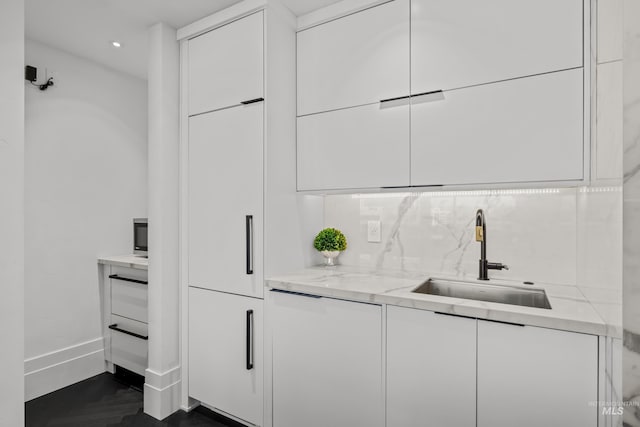 255 S Capitol Blvd Unit 1403, Boise, ID 83702 - bar area featuring recessed lighting and decorative backsplash