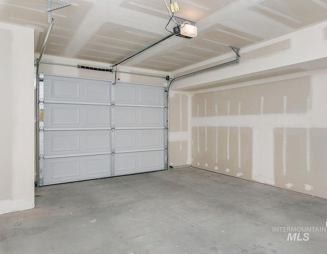 4044 W Ski Jump Ln, Meridian, ID 83642 - garage with a garage door opener