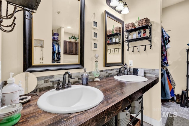 bathroom with vanity