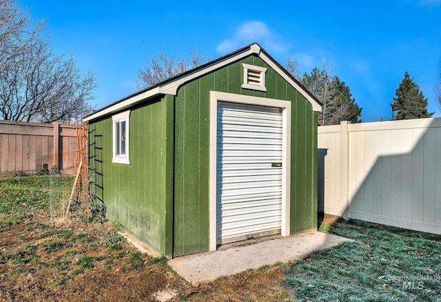 view of outbuilding