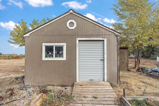 view of outbuilding featuring an outbuilding