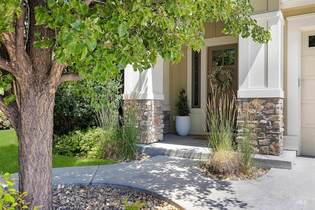 5826 E Playwright St, Boise, ID 83716 - entrance to property featuring stone siding