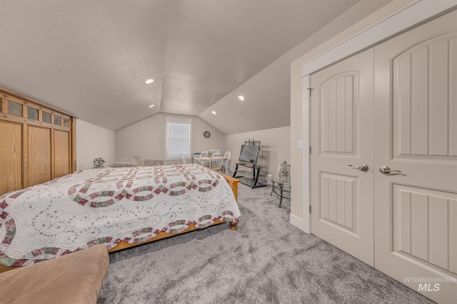 420 Poppy St, Fruitland, ID 83619 - bedroom featuring carpet, vaulted ceiling, recessed lighting, and baseboards