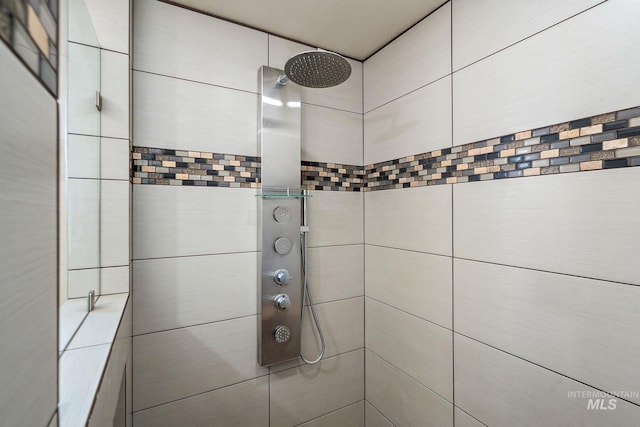 4545 N Columbine St, Boise, ID 83646 - bathroom view of a tile shower
