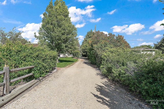 4545 N Columbine St, Boise, ID 83646 - view of dirt / gravel driveway