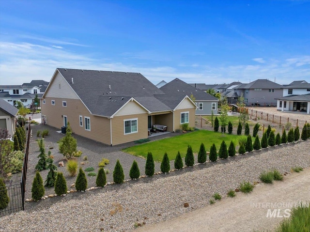 view of front of house with a front lawn