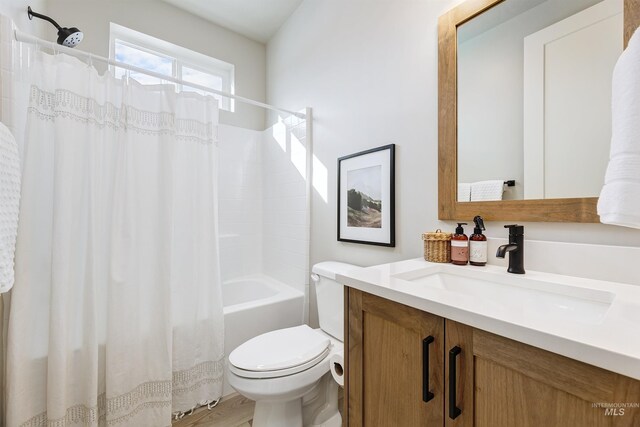 652 N Morning Glory, Eagle, ID 83616 - bathroom featuring toilet, vanity, and shower / bath combo