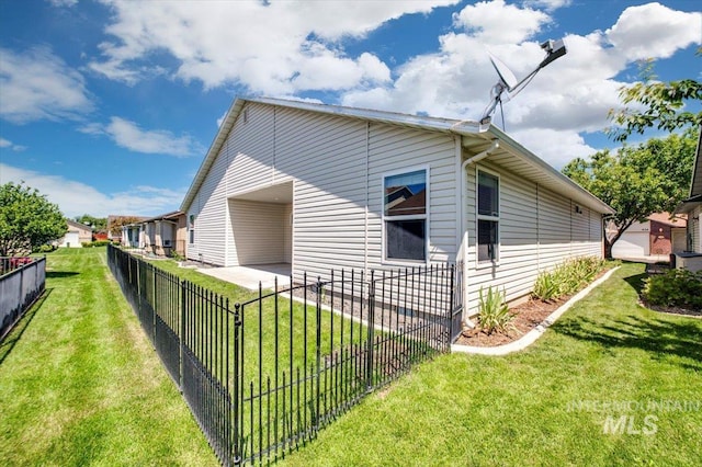 431 N David Frost St, Nampa, ID 83651 - view of side of property