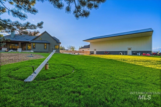 25580 Gooseberry Ln, Caldwell, ID 83607 - view of yard featuring an outbuilding and an outdoor structure