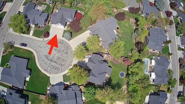 birds eye view of property featuring a residential view
