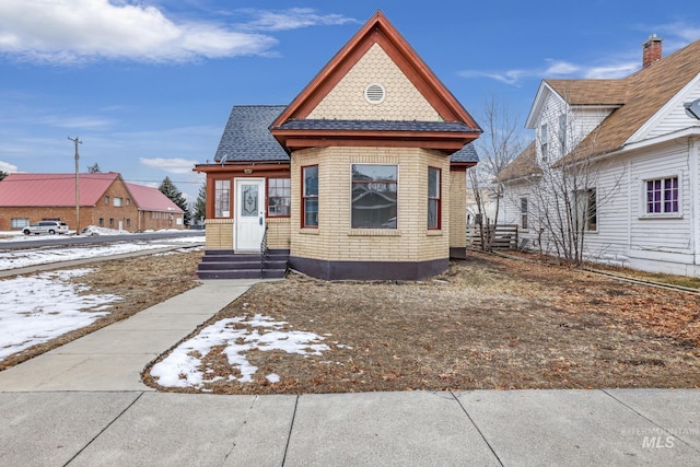 view of front of property