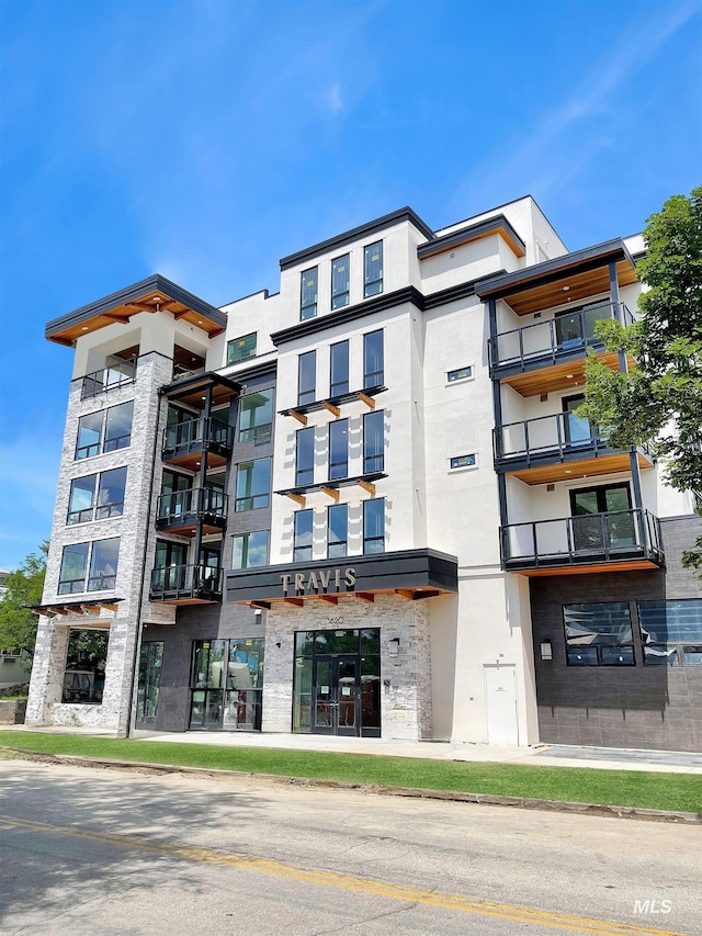 1620 W Bannock St # 303, Boise, ID 83702 - view of apartment building / complex
