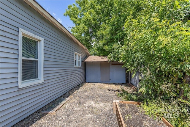 723 4th Ave N, Nampa, ID 83687 - view of yard