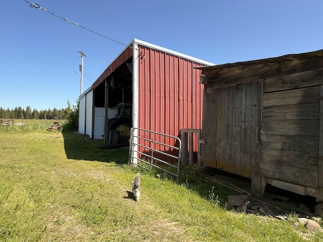 5656 Three Mile Rd, Weippe, ID 83553 - view of pole building featuring a yard