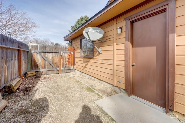 property entrance with fence