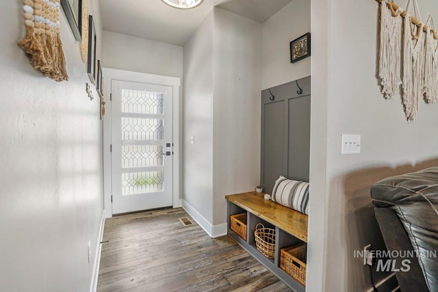 910 Blueridge Dr, Kimberly, ID 83341 - mudroom with wood finished floors and baseboards