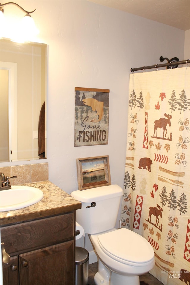 4951 W Torana St, Meridian, ID 83646 - full bath with vanity, toilet, and curtained shower